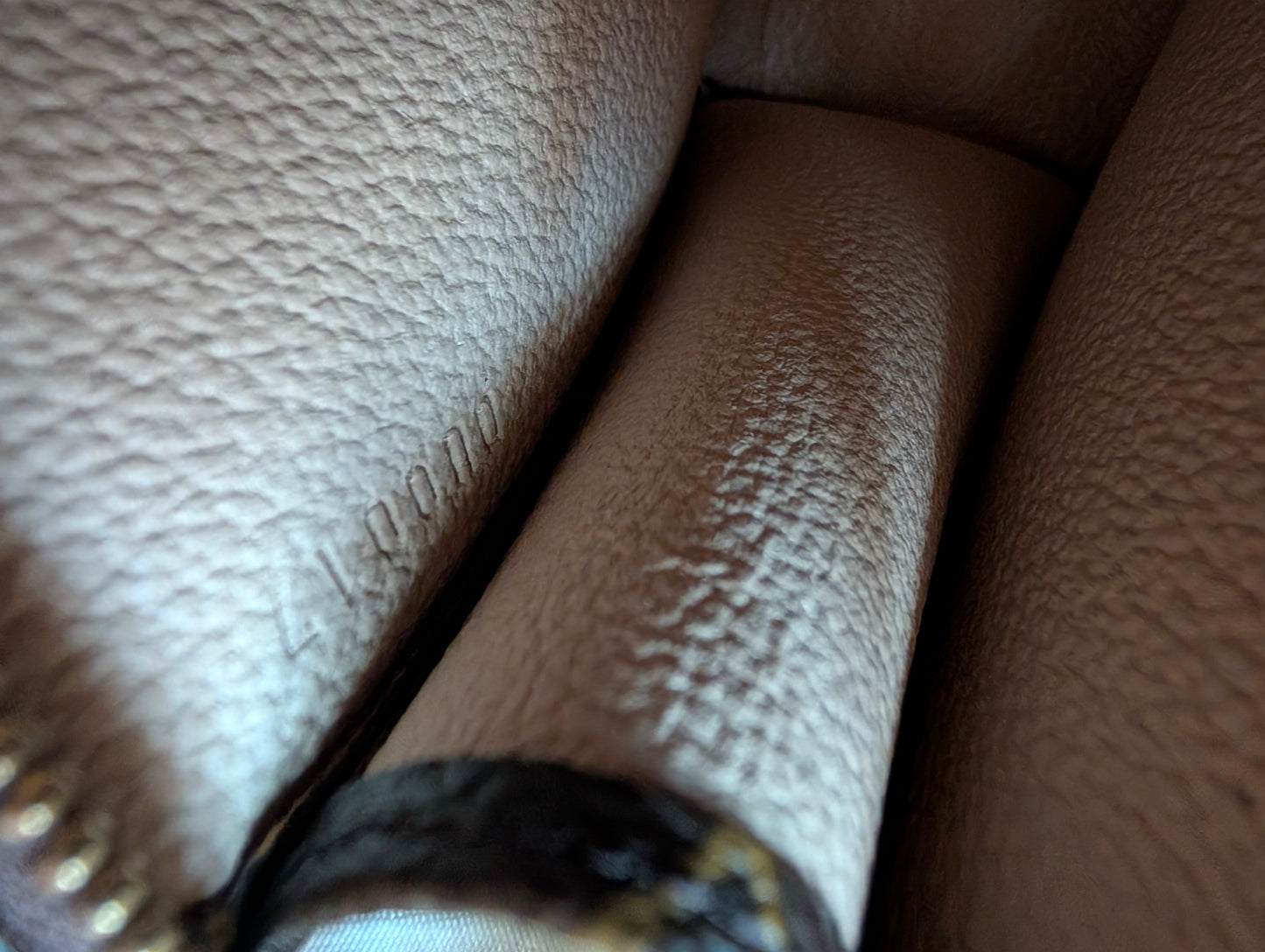 Louis Vuitton Toiletry Pouch 15 in Monogram Canvas 191125B21