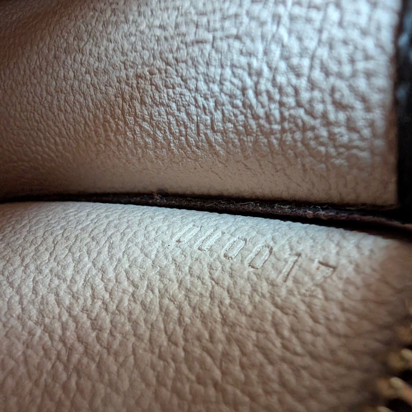 Louis Vuitton Toiletry Pouch 15 in Monogram Canvas 191125B21