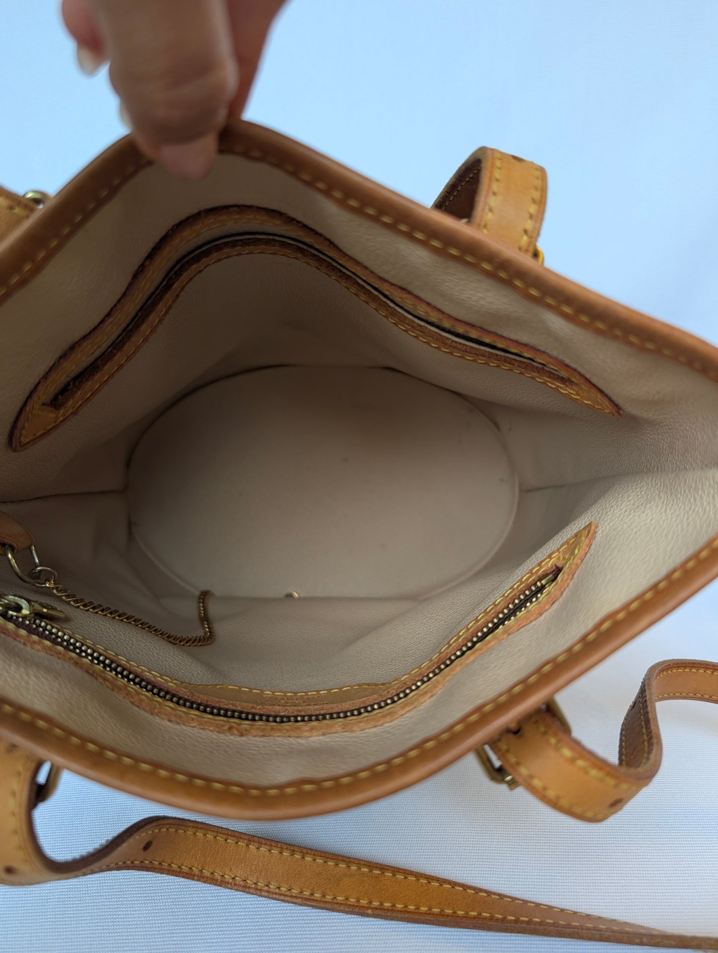 Louis Vuitton 2003 Bucket Bag PM in Monogram Canvas FL0023