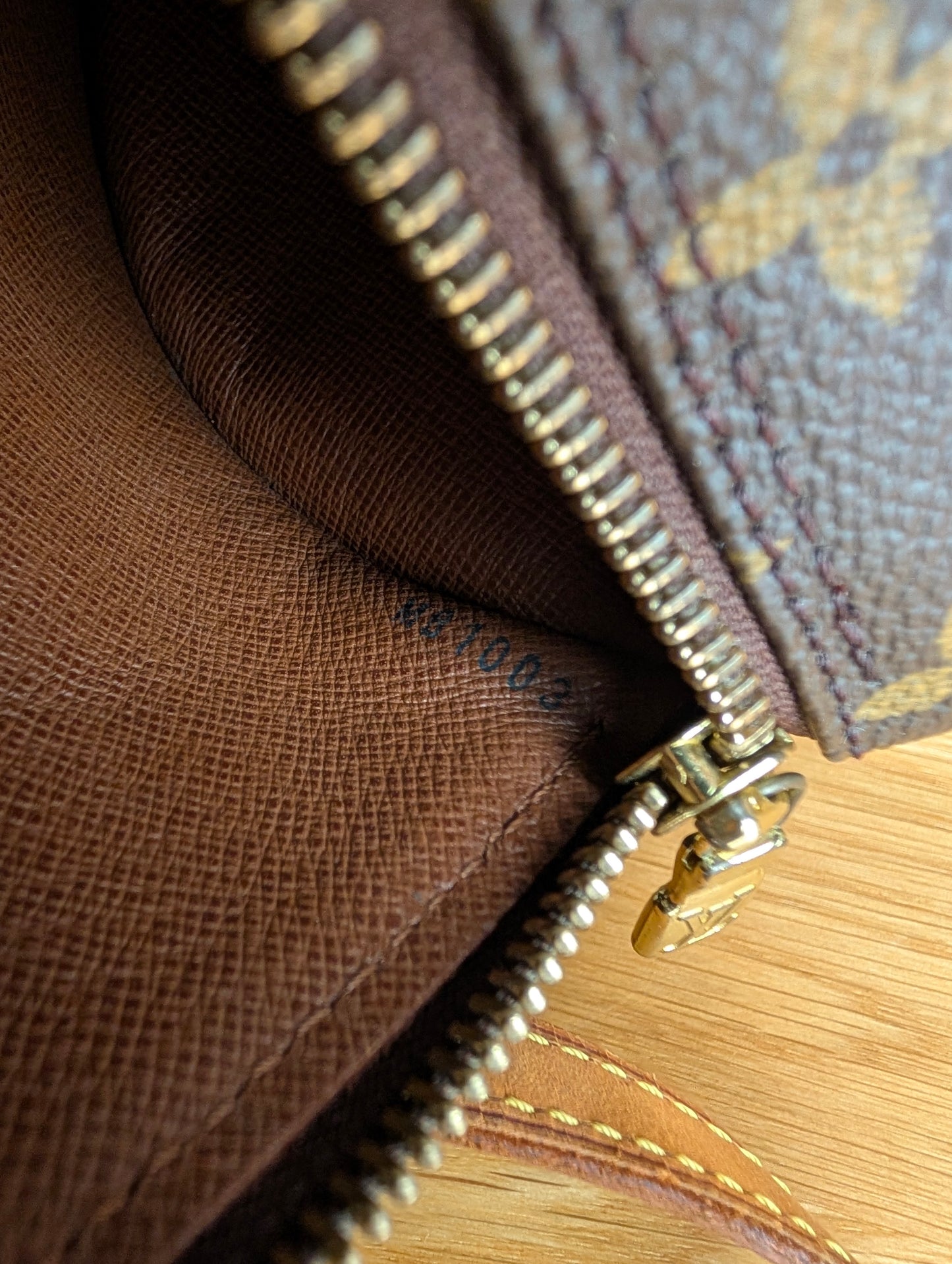 Louis Vuitton 2003 Monogram Papillon 30 MB1003