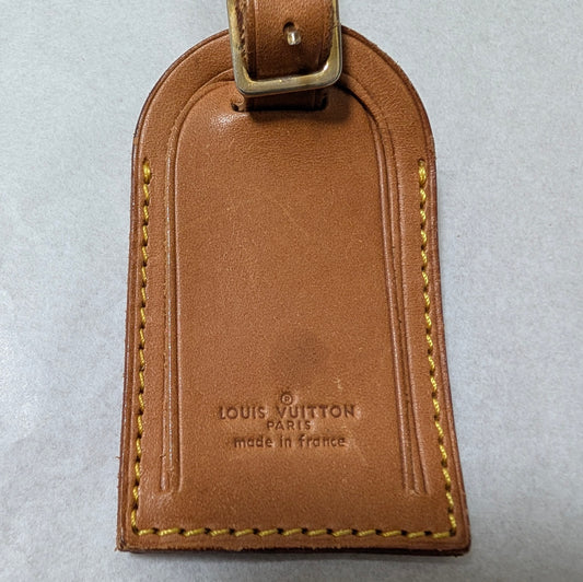 Louis Vuitton Luggage tag 241125B23