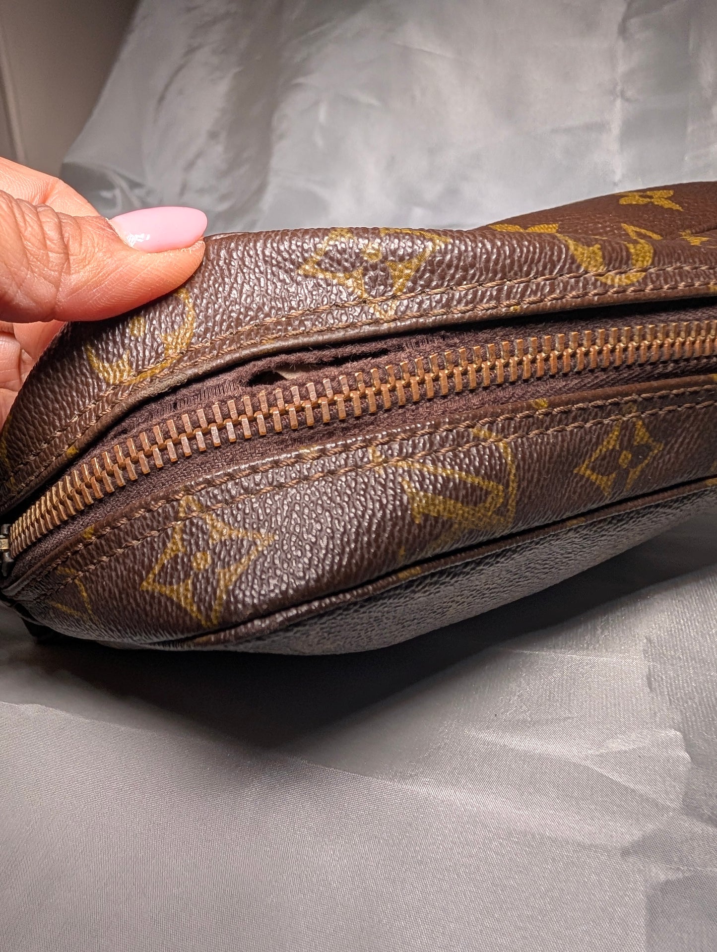 Louis Vuitton Trousse 23 1982