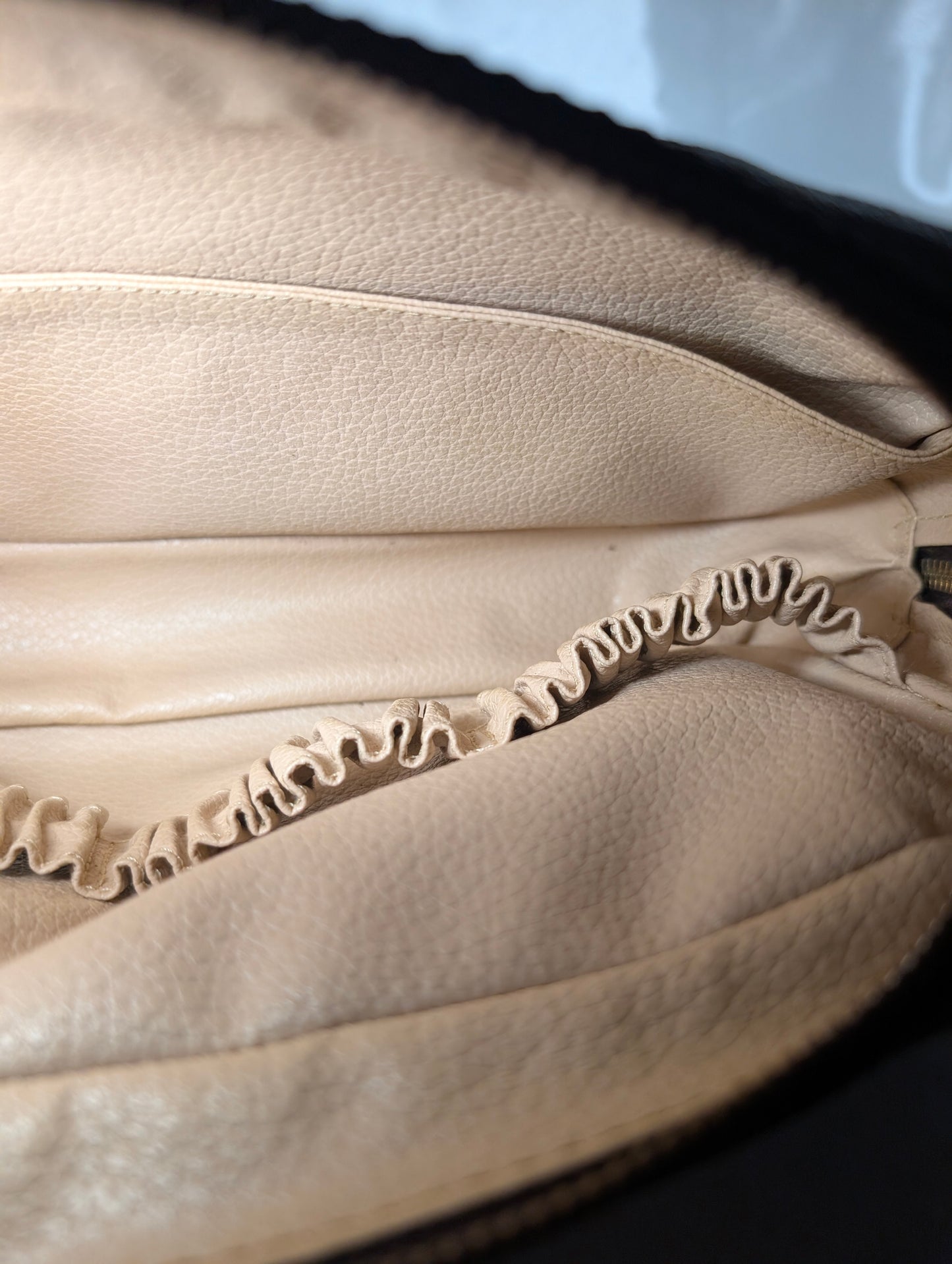 Louis Vuitton Trousse 23 1982