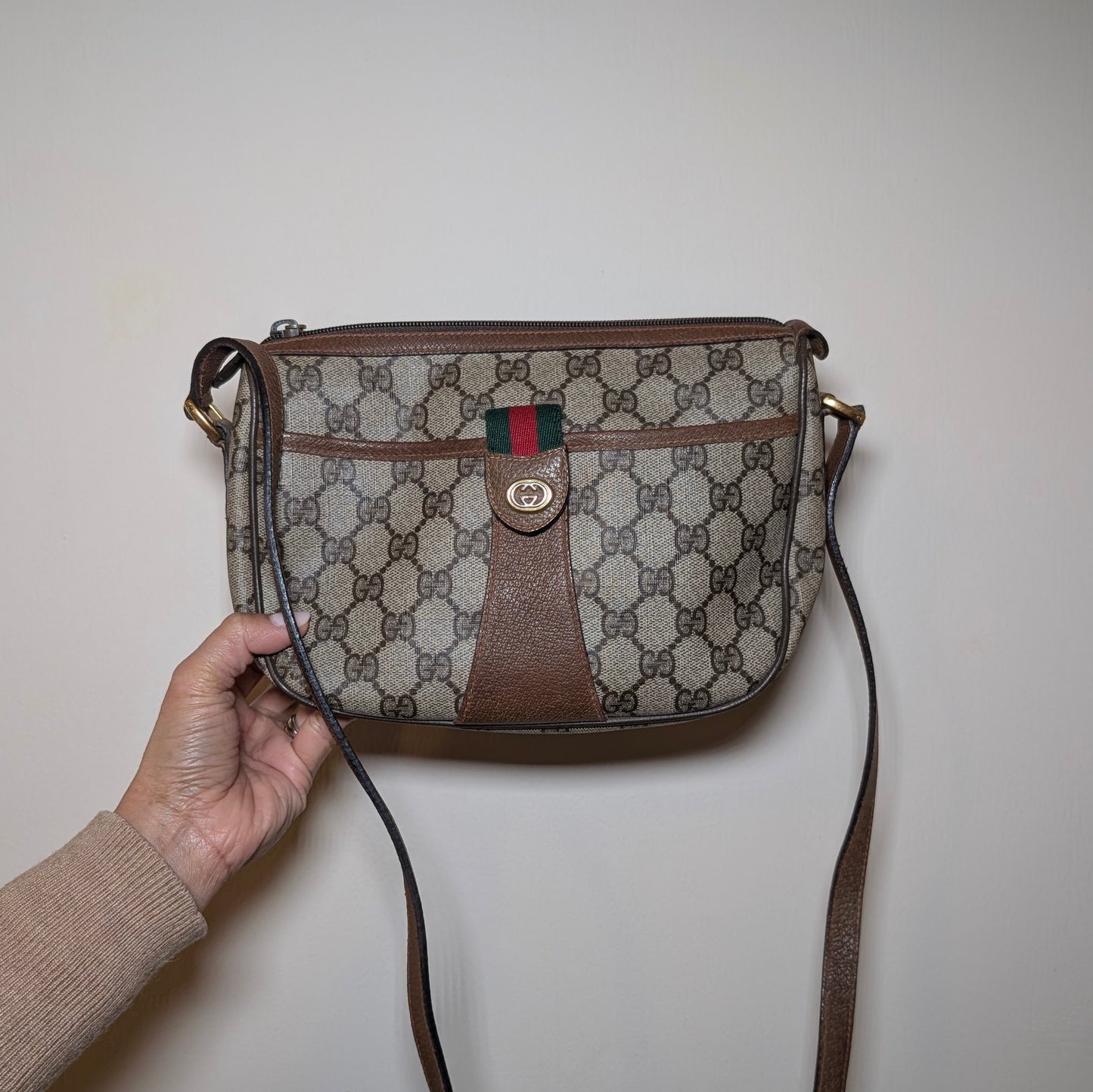 Gucci Crossbody Sherry Line Vintage 140126B19