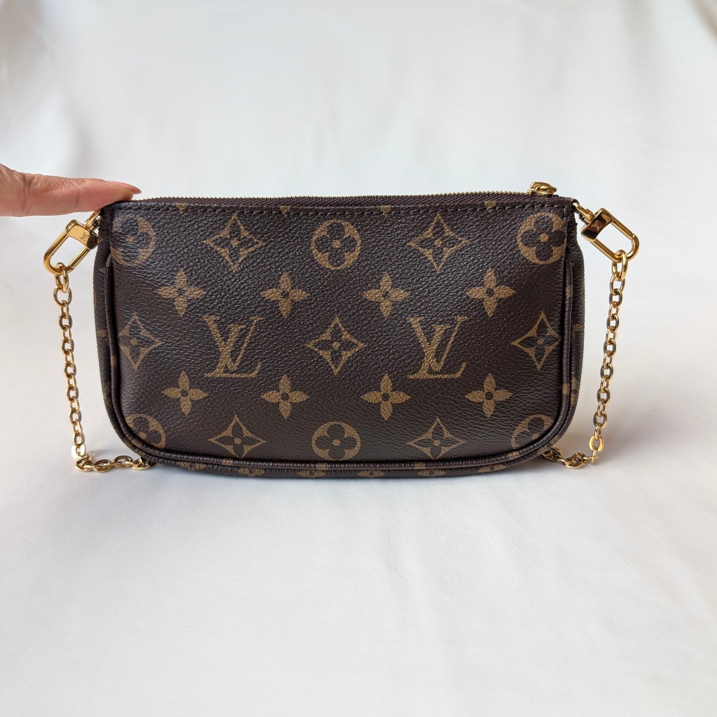 Louis Vuitton Multi Pochette Accessoires Bag in Monogram Canvas in Rosa Chiaro Interior 101225B03