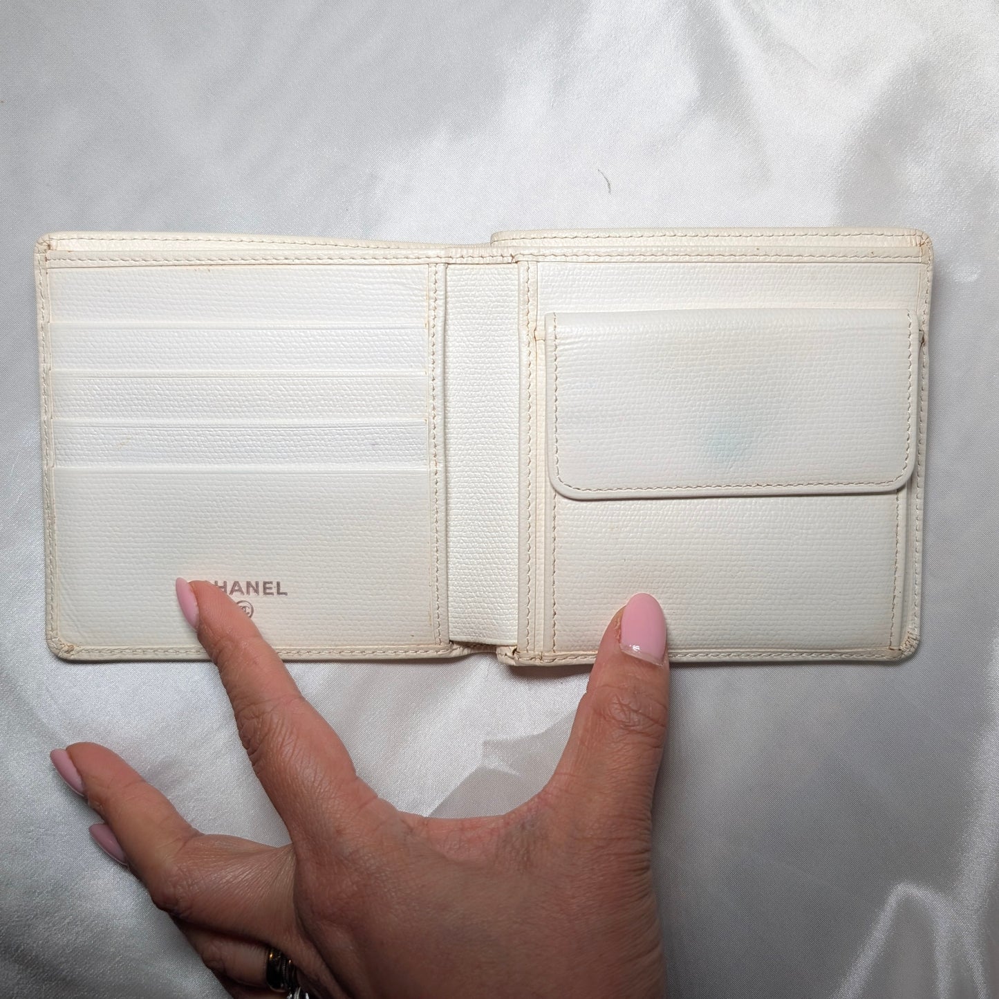 Chanel Bifold White Wallet 231125B21